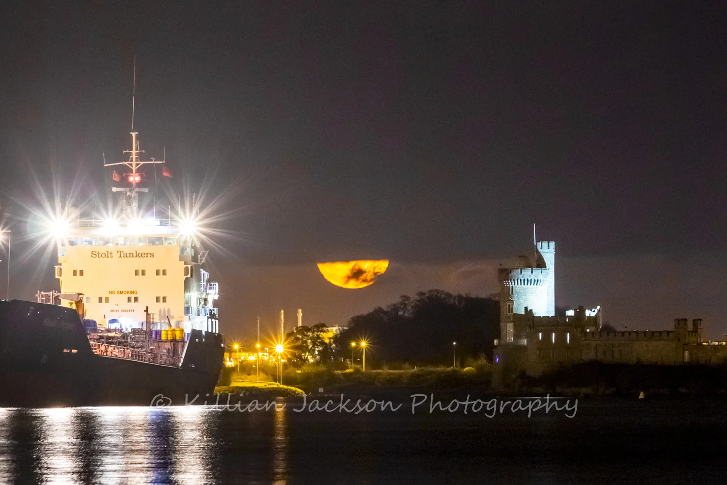 Full Moon Rising