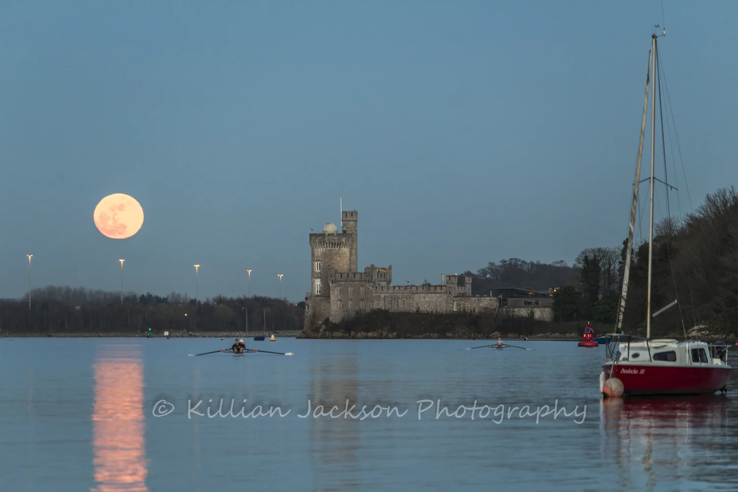 Full Moon rising