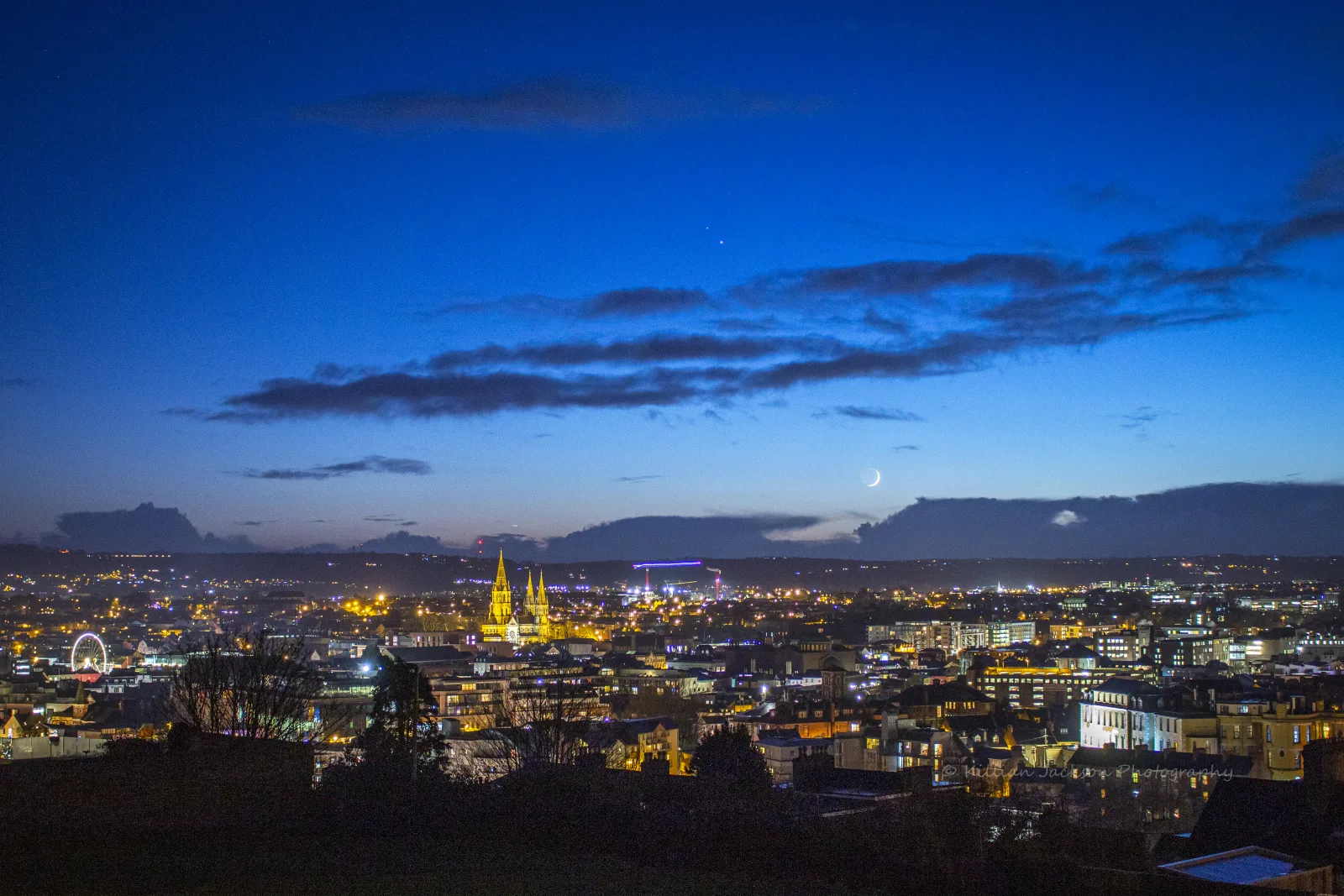 Crescent Moon, Jupiter & Saturn over Cork city